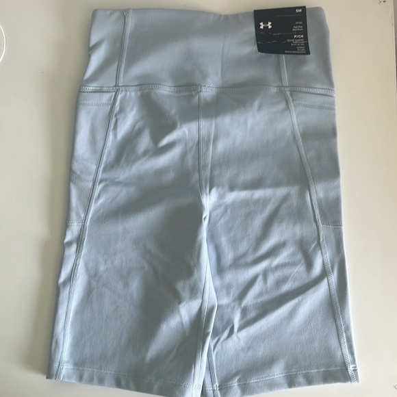 Under Armour Fitted High Rise Bike Short - Picture 2 of 7